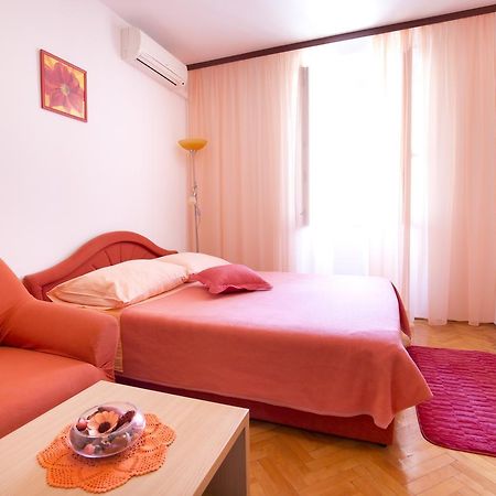 Apartment And Room Daria Vis Island ภายนอก รูปภาพ