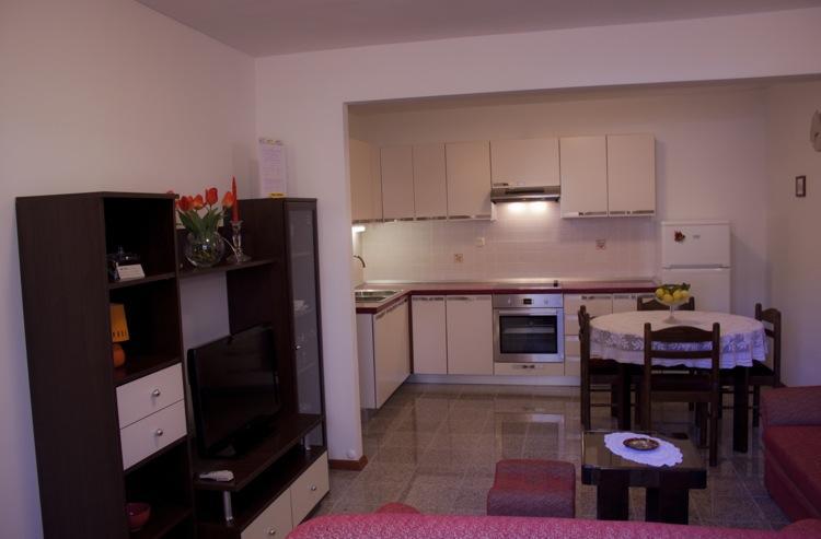 Apartment And Room Daria Vis Island ภายนอก รูปภาพ