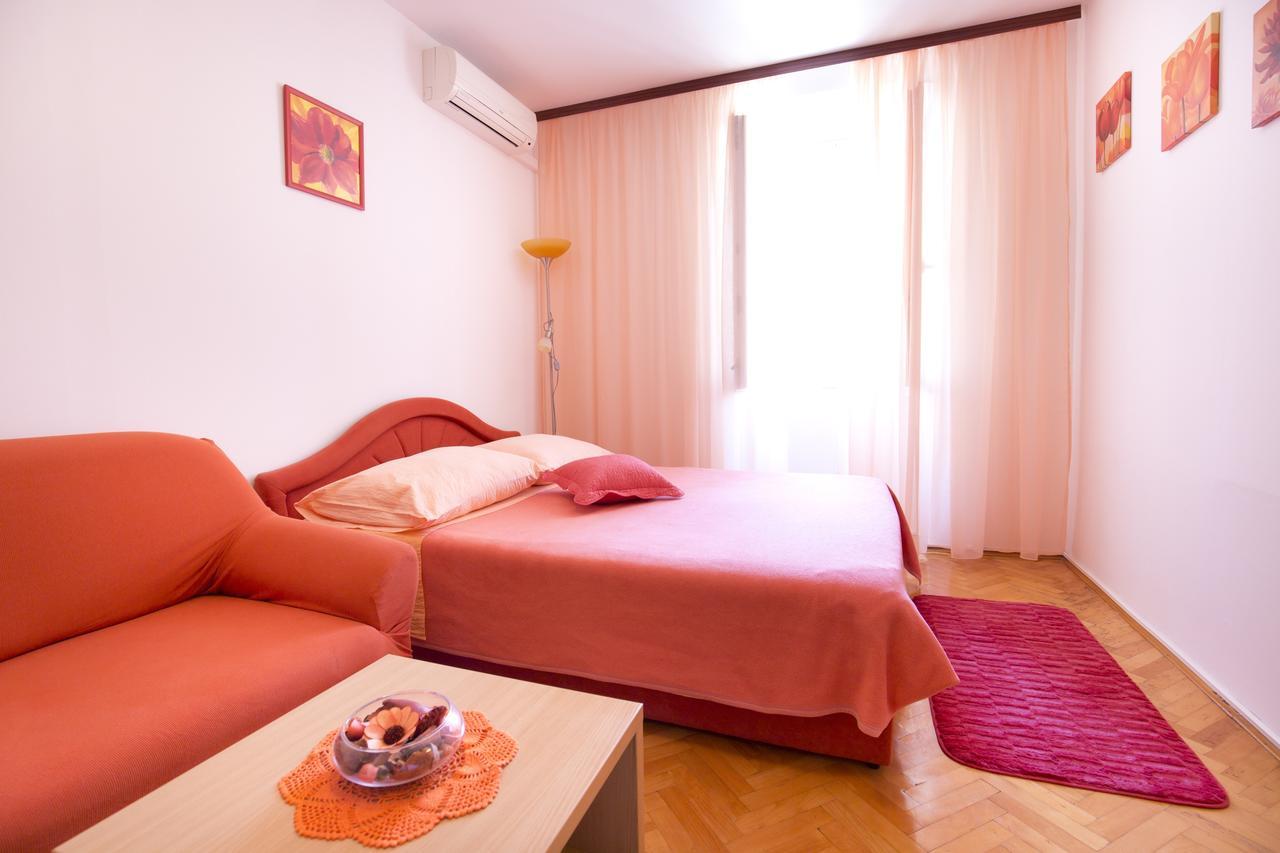 Apartment And Room Daria Vis Island ภายนอก รูปภาพ